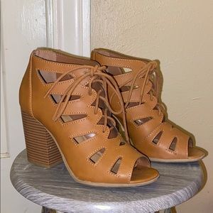 Open-toed lace up heels